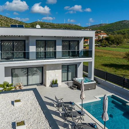 Luxury Villa Diana With Heated Pool And Jacuzzi Dograde Exterior foto