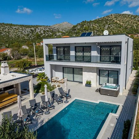 Luxury Villa Diana With Heated Pool And Jacuzzi Dograde Exterior foto