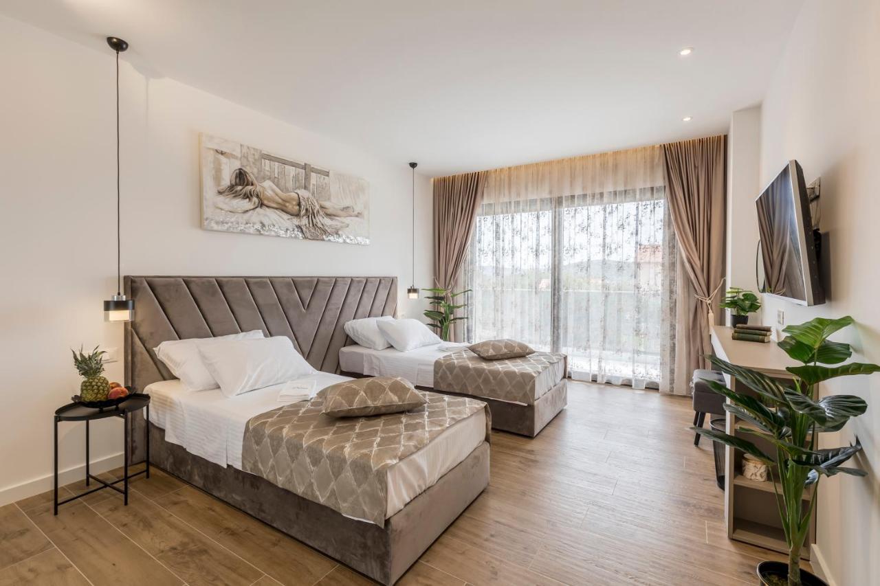 Luxury Villa Diana With Heated Pool And Jacuzzi Dograde Exterior foto