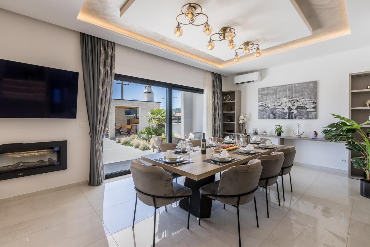Luxury Villa Diana With Heated Pool And Jacuzzi Dograde Exterior foto