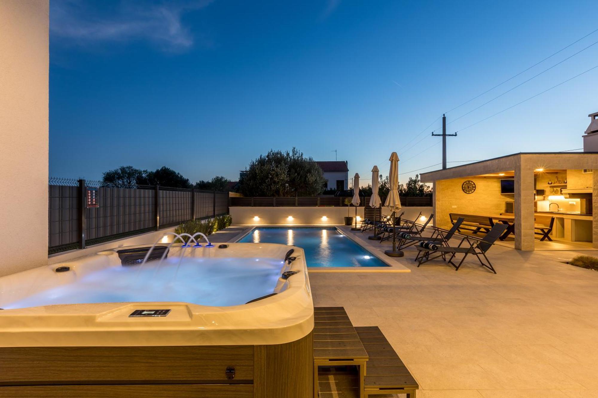 Luxury Villa Diana With Heated Pool And Jacuzzi Dograde Exterior foto