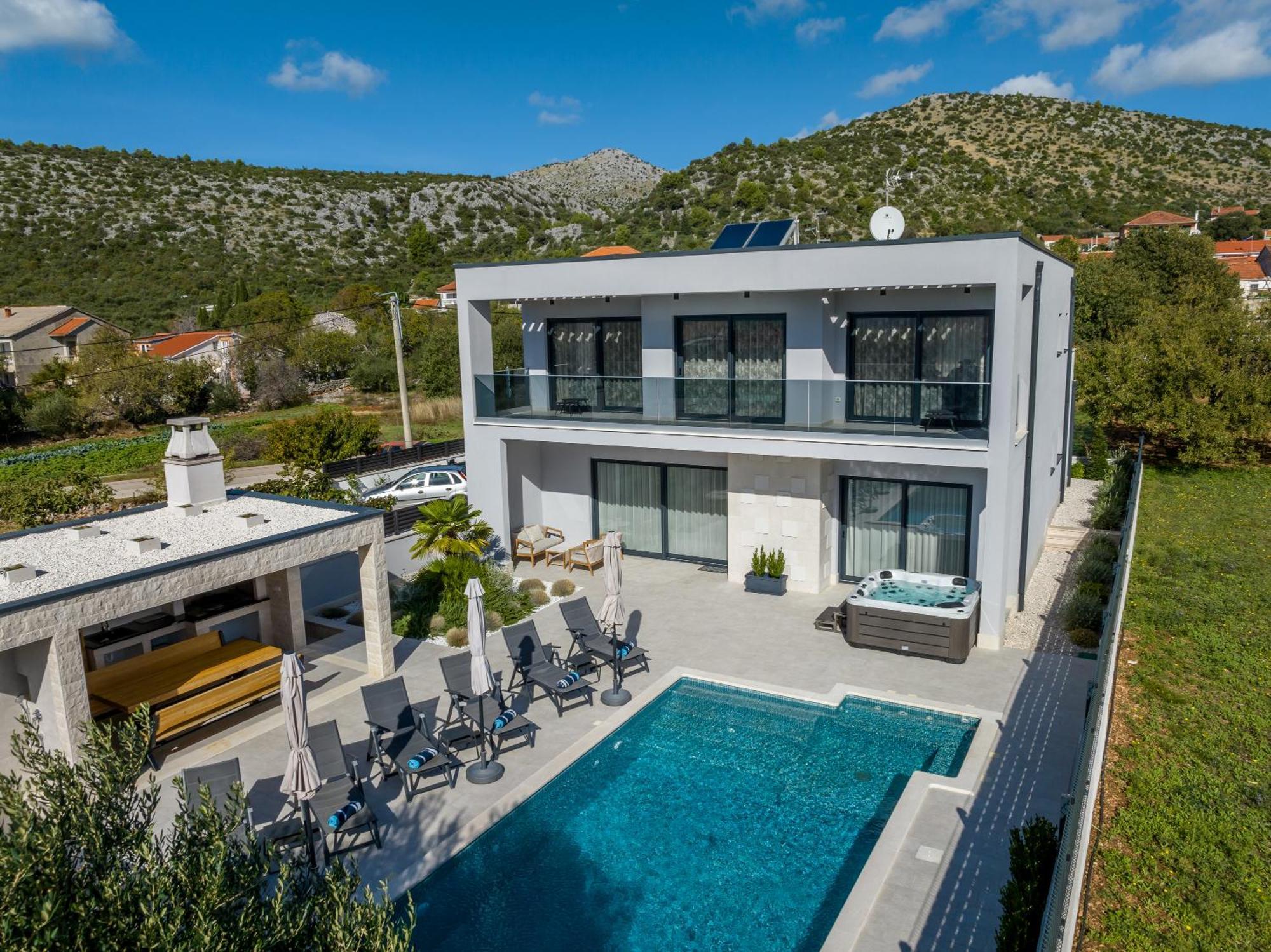 Luxury Villa Diana With Heated Pool And Jacuzzi Dograde Exterior foto